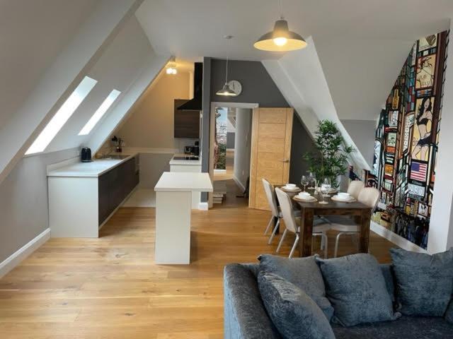 Two Bedroom Duplex Apartment The Priory Σεντ Άιβς Εξωτερικό φωτογραφία